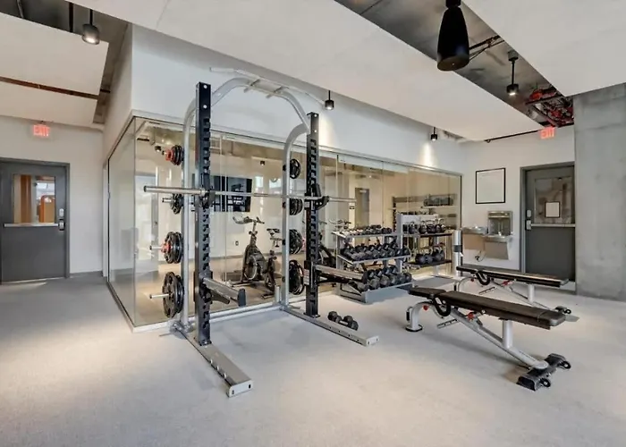 Boulevard Highrise Stu Sky Pool Parking Gym 30 Apartment *