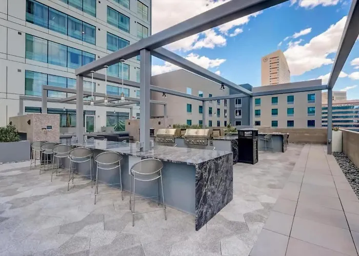 Apartment Boulevard Highrise Stu Sky Pool Parking Gym 30